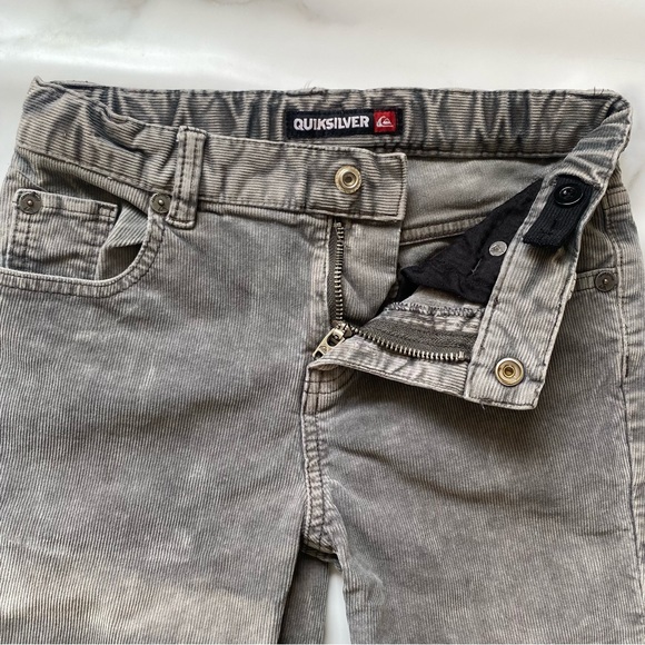 Quicksilver grey corduroy boy pants size 7 / large - Picture 4 of 6